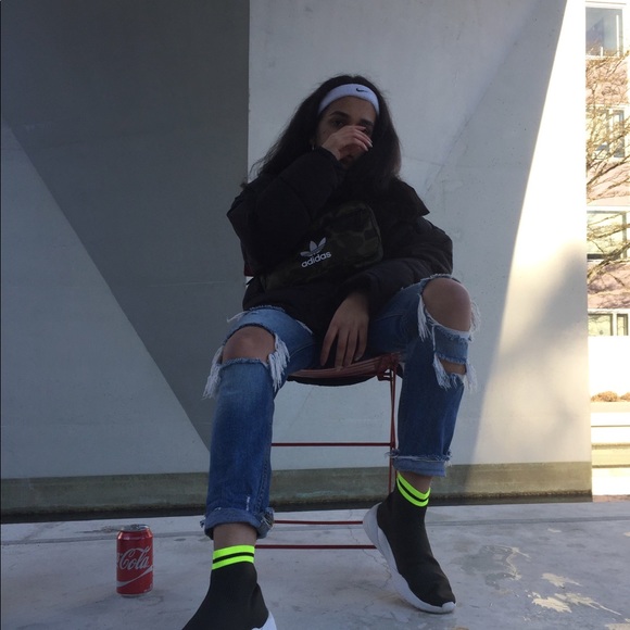 zara ripped boyfriend jeans ⛓ - Picture 2 of 2